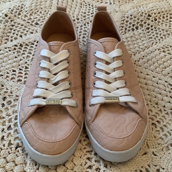 GUESS Pink Leather Sneakers Size 7 1/2 - Picture 1 of 10